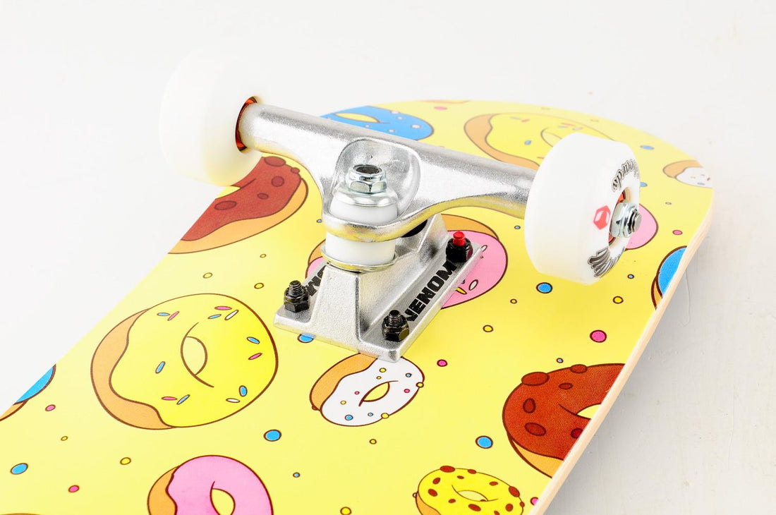 Venom Core Complete Skateboard - Doughnuts - 7.75"