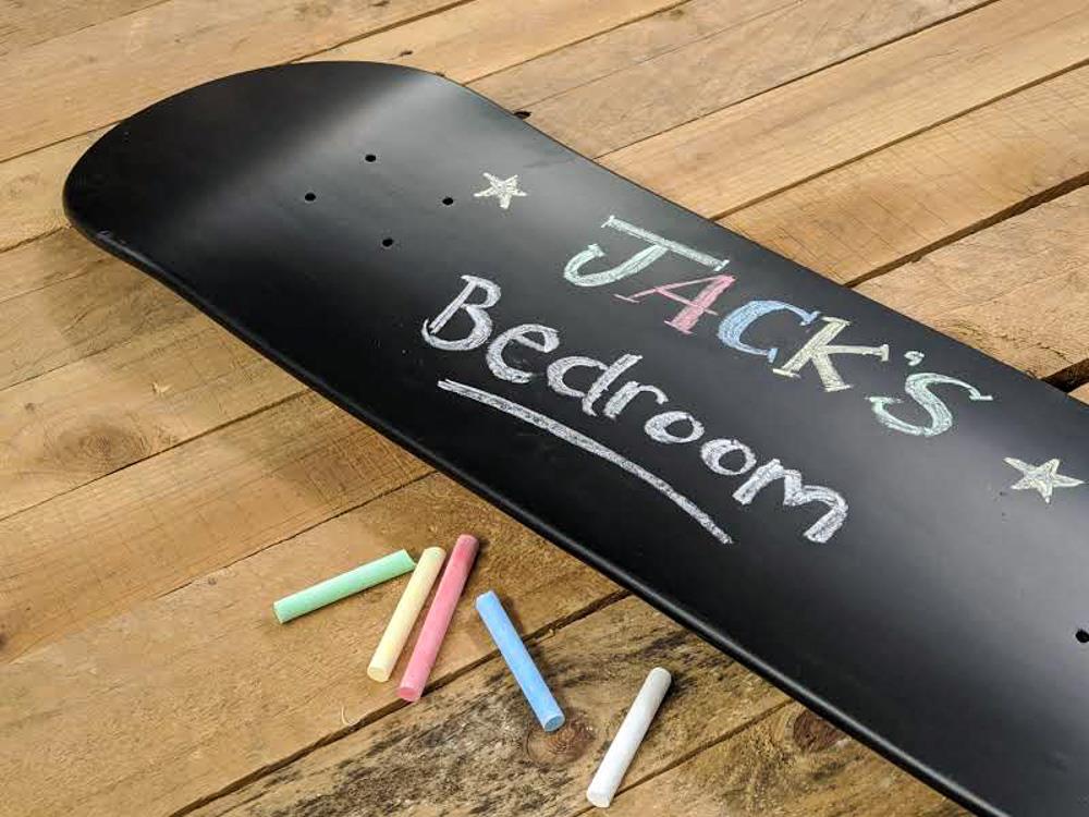 Venom Skateboards Kids Matt Black Chalkboard / Message Board / Bedroom Door Sign Skateboard Deck With Chalk Pack